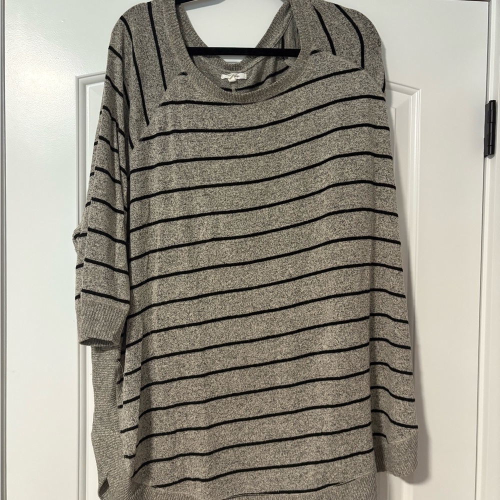 Maurices Heather Gray and Black Knit Top